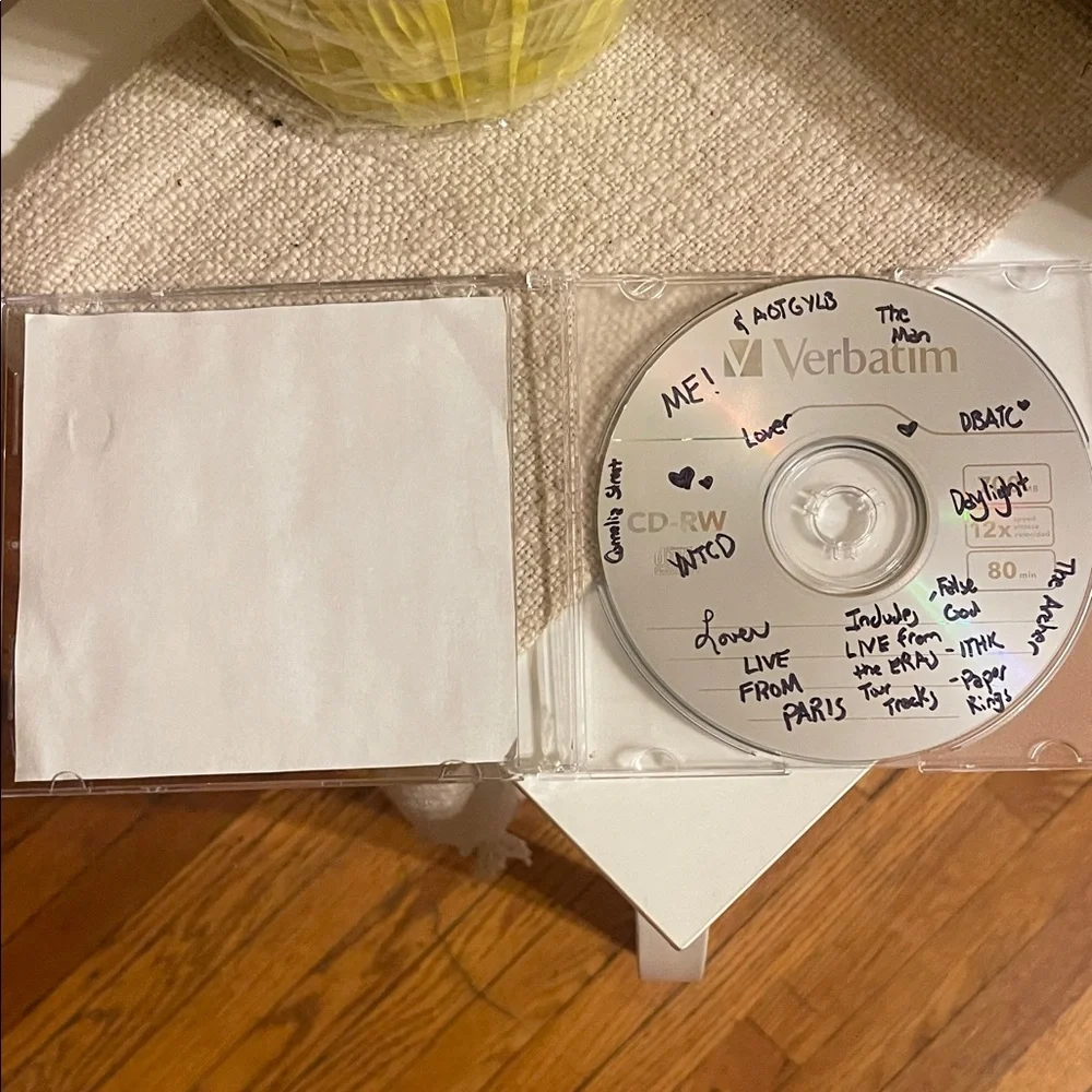Taylor Swift Fan Made Lover Live From Paris CD 💕 - Picture 3 of 3